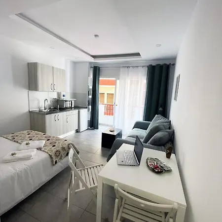 Stylish Gio 211 Apartment